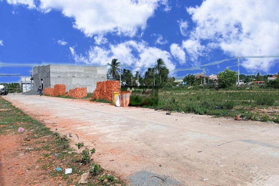 Bán đất giá 730 triệu, diện tích 180m2 vị trí nằm trên Trần Phú, Phan Rí Cửa-01