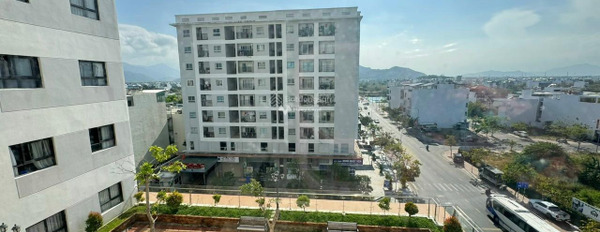 Căn hộ 3 PN, bán căn hộ hướng Nam bên trong Nha Trang, Khánh Hòa, trong căn này thì gồm 3 phòng ngủ, 2 WC lh ngay kẻo lỡ-03