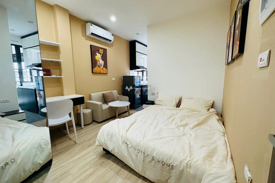Bán căn hộ có diện tích sàn 77m2 vị trí đặt tọa lạc trên Trần Thái Tông, Dịch Vọng Hậu bán ngay với giá thương lượng 16.3 tỷ-01
