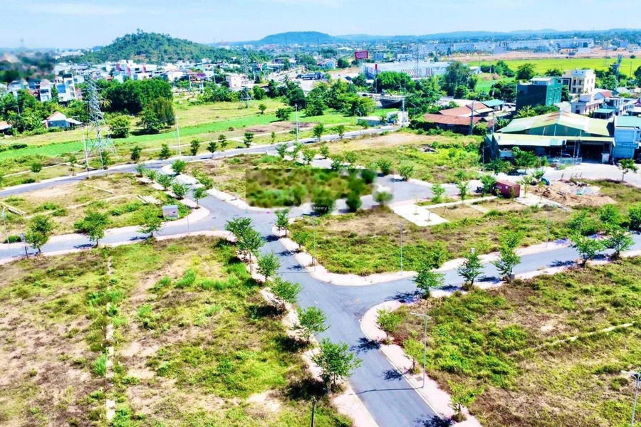 Giá ngạc nhiên chỉ 1.36 tỷ bán đất có diện tích quy ước 105m2 vị trí thuận lợi gần Tư Nghĩa, Quảng Ngãi-01