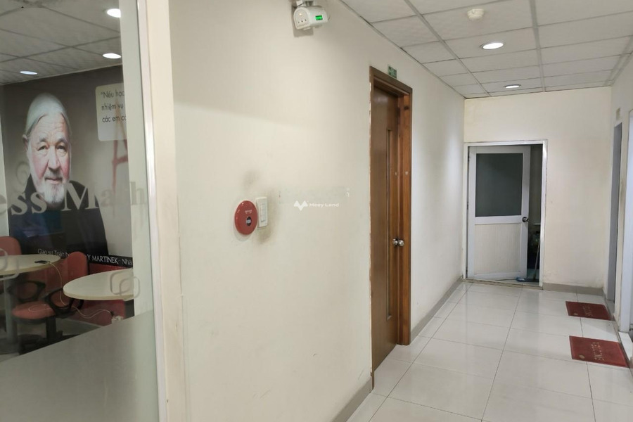 Vị trí đặt ở Điện Biên Phủ, Phường 25 cho thuê sàn văn phòng diện tích đúng với trên ảnh 130m2 nội thất đơn giản Không nội thất-01