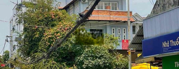 Diện tích 123m2 bán nhà ở vị trí đặt ngay trên Hiệp Bình Chánh, Thủ Đức nhà tổng quan có tổng 3 phòng ngủ 3 WC liên hệ trực tiếp để được tư vấn-03