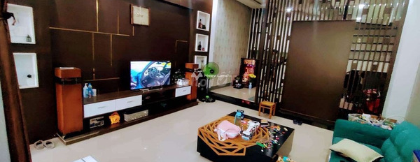 Cho thuê nhà nằm tại Hòa Minh, Đà Nẵng, giá thuê khởi đầu từ 15 triệu/tháng có diện tích tiêu chuẩn 100m2, trong nhà này thì gồm 3 phòng ngủ-02