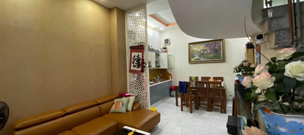 Cho thuê nhà, thuê ngay với giá tốt nhất 17 triệu/tháng toàn bộ khu vực có diện tích 58m2 vị trí tiện lợi Giáp Bát, Hoàng Mai