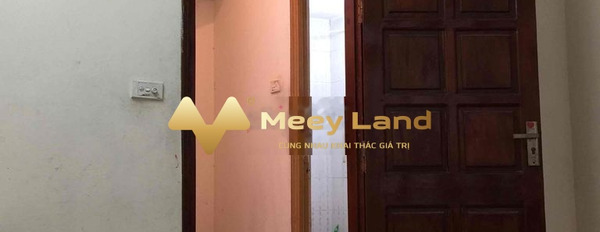 Cho thuê phòng trọ vị trí đặt ngay tại Cảm Hội, Hà Nội. Diện tích 15m2, giá 1,8 triệu/tháng-03