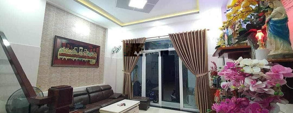 Có diện tích chính 70m2 bán nhà vị trí mặt tiền ngay trên Linh Đông, Thủ Đức trong nhà này có 2 PN 3 WC liên hệ ngay để được tư vấn-03