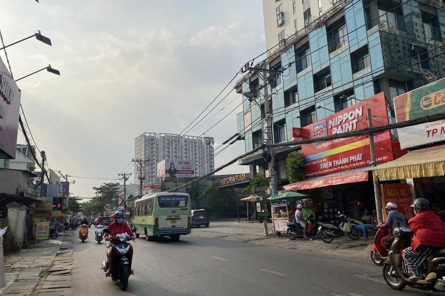 Bán nhà diện tích khoảng 900m2 vị trí phát triển Nguyễn Duy Trinh, Hồ Chí Minh bán ngay với giá hợp lý 110 tỷ-01