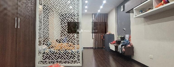 Bán nhà diện tích gồm 50m2 tại Thạch Bàn, Hà Nội bán ngay với giá mềm chỉ 7.8 tỷ tổng quan trong nhà 4 phòng ngủ, 4 WC-02