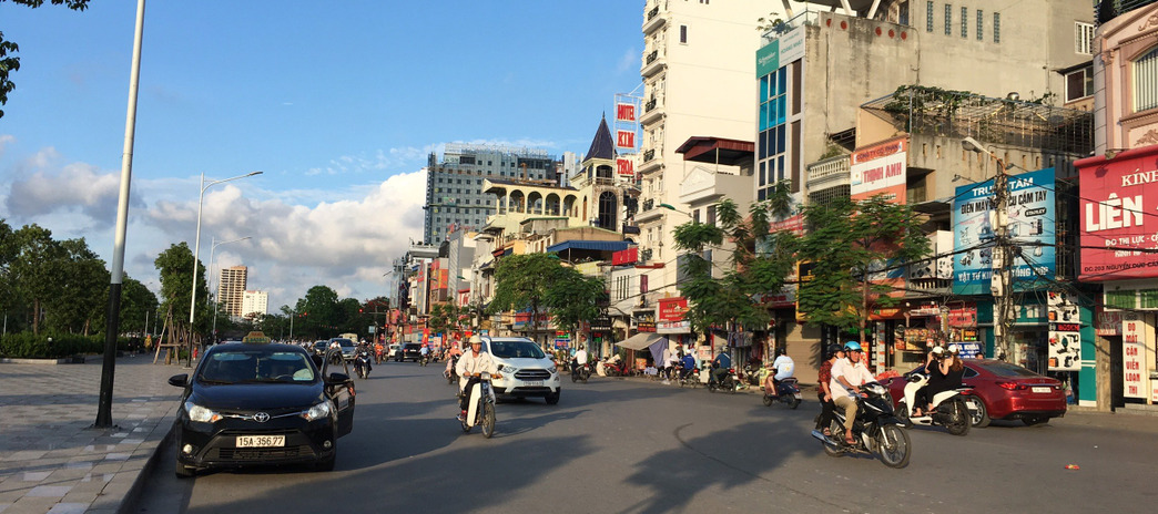 Bán căn mặt đường Nguyễn Đức Cảnh 160m2, mặt tiền 8,4m - 28 tỷ