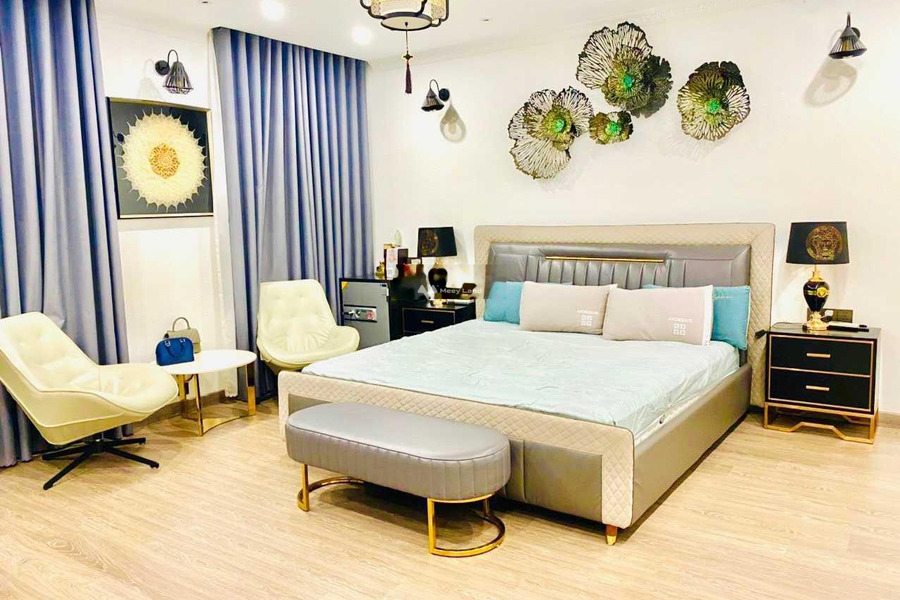 Trong ngôi nhà này gồm 11 phòng ngủ, bán nhà ở diện tích chuẩn 86m2 bán ngay với giá sang tên chỉ 17 tỷ vị trí tiềm năng Tân Bình, Hồ Chí Minh-01