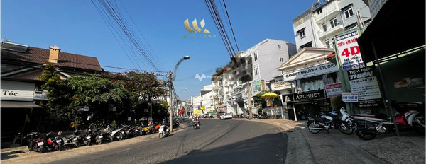 Cần bán căn nhà kinh doanh phố Nguyễn Công Trứ, P8 (108m2 - Giá 24 tỷ TL) -02