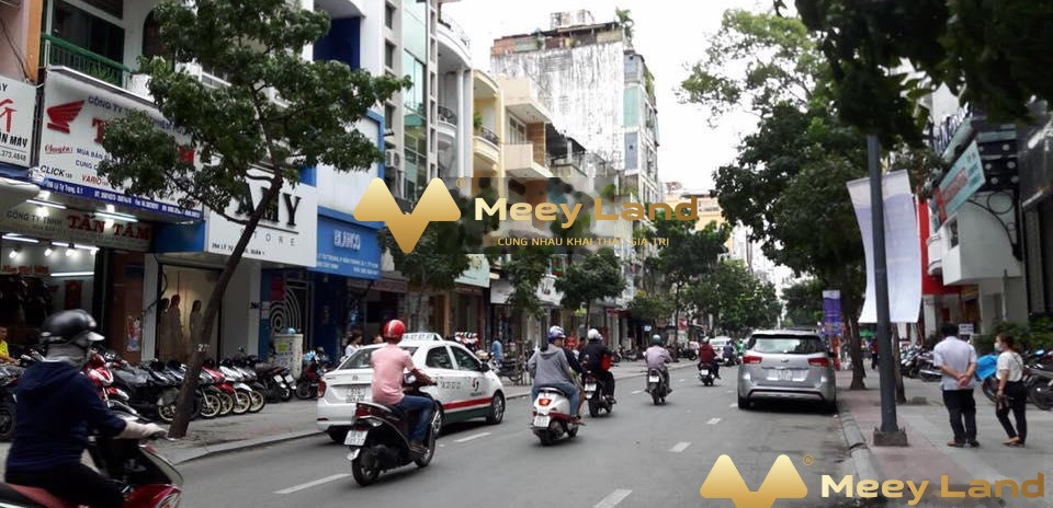 Bán nhà ở có dt 905 m2 giá thực tế từ 28.5 tỷ nằm tại Nguyễn Huy Tự, Quận 1, hướng Nam