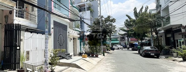 Vị trí đặt tọa lạc ngay tại Đường Số 27, Hồ Chí Minh cho thuê nhà giá thuê giao động 12 triệu/tháng, trong nhà này gồm có 2 phòng ngủ-02