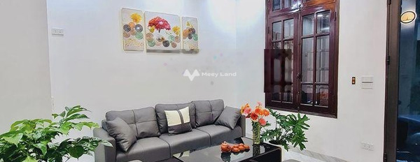 Cần bán nhà ở vị trí đẹp nằm trên Nguyễn Hoàng, Nam Từ Liêm bán ngay với giá đặc biệt chỉ 5.5 tỷ diện tích 38m2 khách có thiện chí liên hệ ngay-03