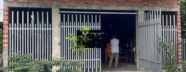 Nhà gồm 3 PN bán nhà bán ngay với giá cực rẻ chỉ 1.6 tỷ có diện tích 352m2 vị trí mặt tiền ngay tại Hòa Thành, Tây Ninh-02