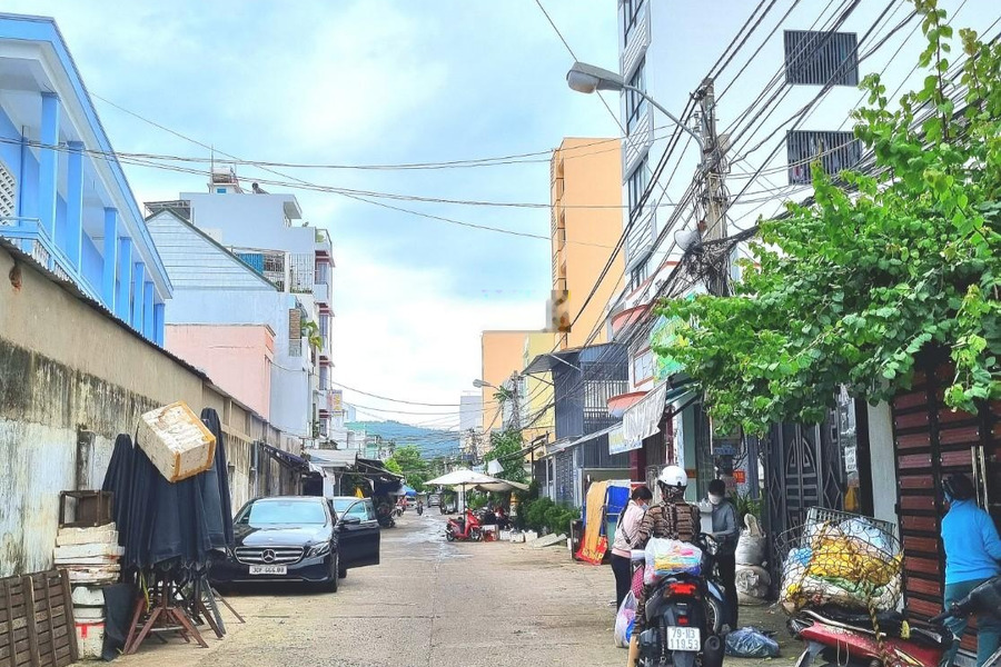 Diện tích rộng 647m2 bán nhà vị trí thuận lợi tại Vĩnh Nguyên, Nha Trang căn nhà này 2 PN 1 WC hỗ trợ mọi thủ tục miễn phí, giá mùa dịch.-01