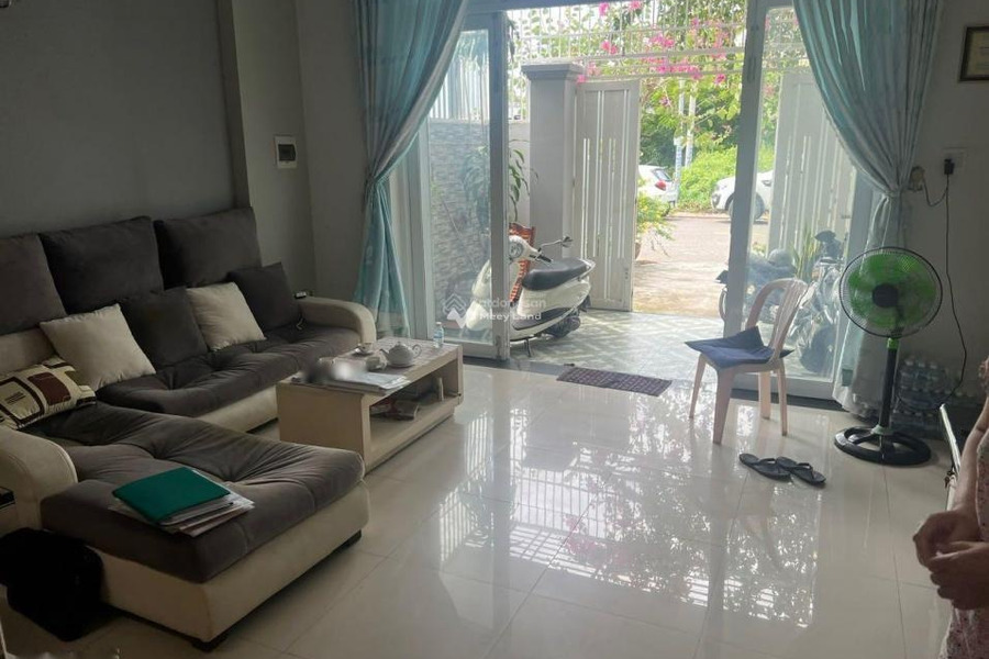 Vị trí thuận lợi tọa lạc ngay Phan Thiết, Bình Thuận bán nhà bán ngay với giá rẻ chỉ 4.9 tỷ-01