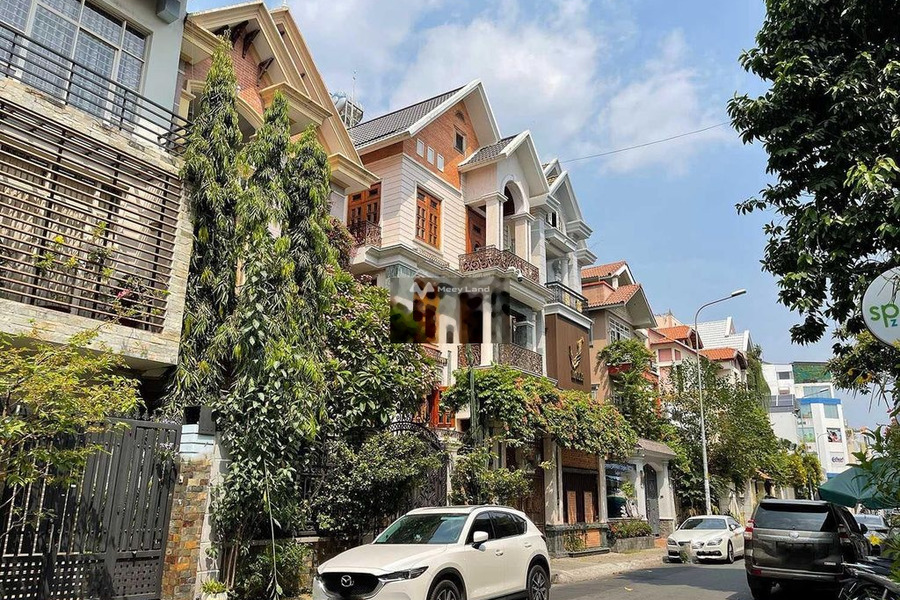 Nhà có tất cả 5 PN, cho thuê nhà, thuê ngay với giá cực sốc từ 65 triệu/tháng với diện tích là 560m2 Phía trong Phú Nhuận, Hồ Chí Minh-01