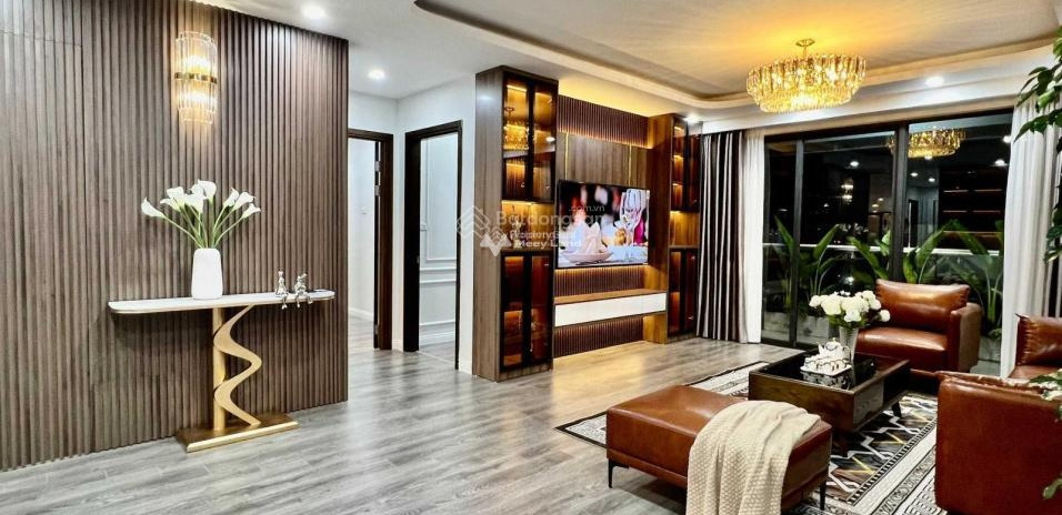 Vị trí đặt tọa lạc gần Thái Hà, Hà Nội, bán chung cư giá bán chính chủ chỉ 4 tỷ, ngôi căn hộ gồm 2 PN, 2 WC phong thủy tốt
