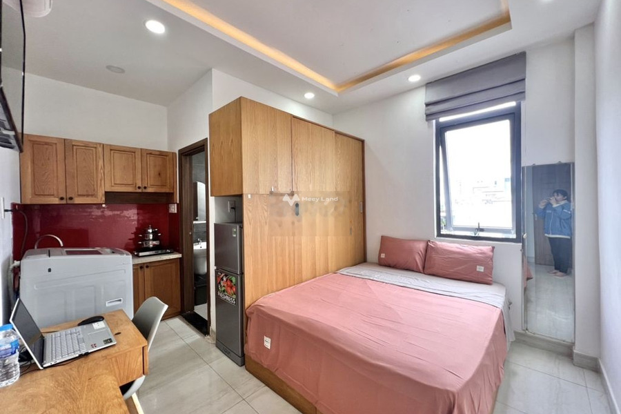 Cho thuê căn hộ mặt tiền tọa lạc gần Phú Nhuận, Hồ Chí Minh, giá thuê rẻ chỉ 6.7 triệu/tháng với diện tích là 30m2-01