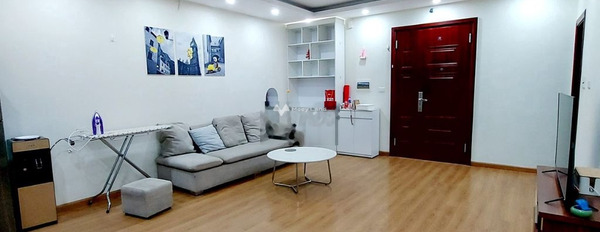 Căn hộ này gồm có 2 phòng ngủ, cho thuê căn hộ vị trí trung tâm Yên Hòa, Hà Nội, 2 WC lh biết chi tiết-02