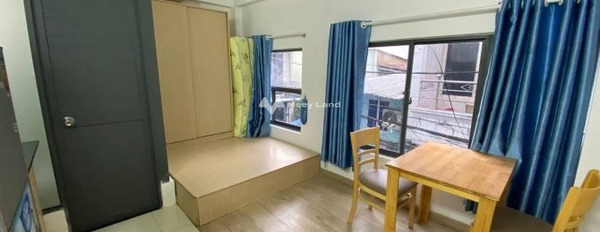 Cho thuê phòng trọ với diện tích 30m2 vị trí mặt tiền ngay ở Lê Văn Duyệt, Phường 3 giá thuê chính chủ 4.7 triệu/tháng tổng quan có tổng 1 phòng ngủ-03