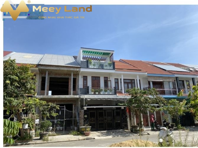 3 phòng ngủ, bán biệt thự, giá bán tốt nhất chỉ 2.8 tỷ diện tích là 105 m2 vị trí đặt tại Phú Thượng, Thừa Thiên Huế-01