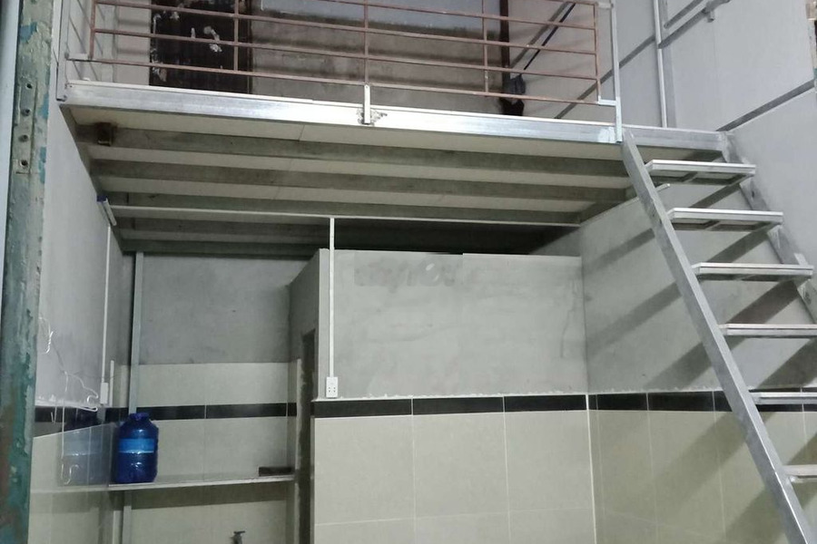 Phòng trọ 20m2 gần ngã tư Quốc Lộ 50 Nguyễn Văn Linh -01