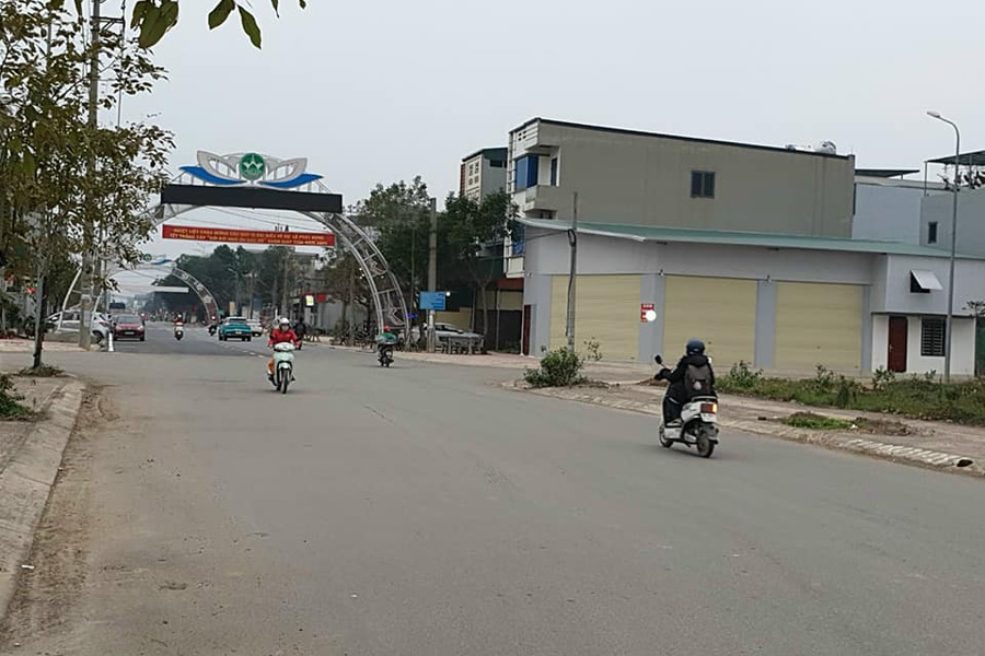 Bán lô đất tặng nhà cấp 4, diện tích 115m2 góc 2 mặt tiền vị trí khinh doanh siêu đẹp Nguyễn Lương Bằng - Vĩnh Yên-01