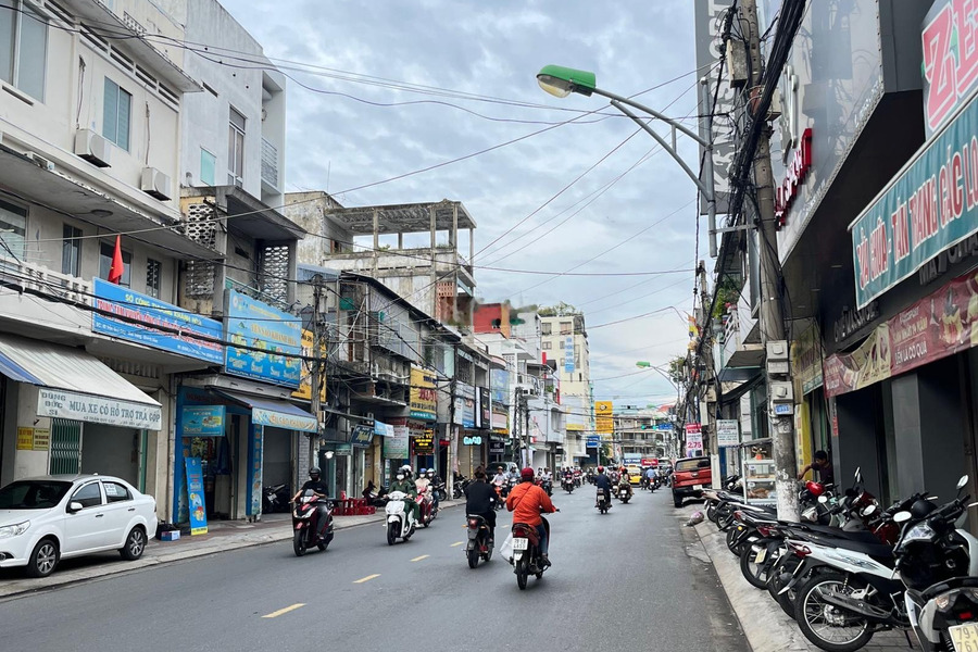 Bán nhà 4 tầng mặt đường Trần Quý Cáp, Vạn Thắng, Nha Trang giá rẻ 12,5 tỷ -01