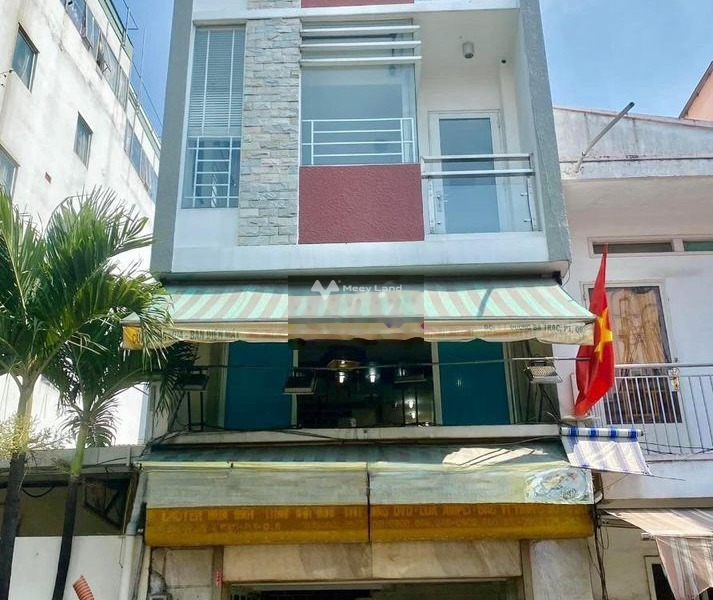 Vị trí thuận lợi tọa lạc tại Dương Bá Trạc, Hồ Chí Minh cho thuê nhà giá thuê khởi đầu chỉ 18 triệu/tháng, trong nhà này gồm 3 PN, 3 WC-01