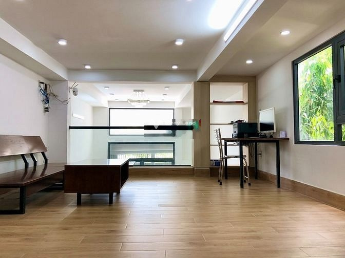 Có diện tích chung 240m2 bán nhà vị trí mặt tiền ở Võ Văn Kiệt, Hồ Chí Minh tổng quan có tổng cộng 7 phòng ngủ 3 WC hãy nhấc máy gọi ngay-01