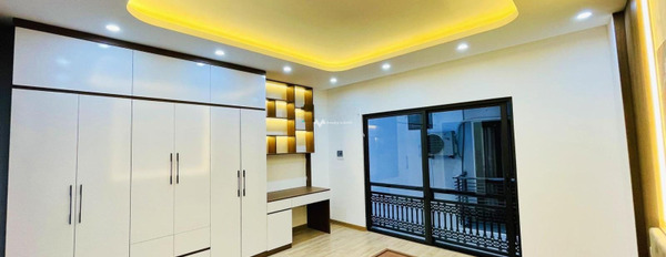 Ở Giải Phóng, Thanh Xuân, bán nhà, bán ngay với giá gốc 4.15 tỷ diện tích gồm 40m2, trong nhà này thì có 4 PN cảm ơn đã xem tin-02