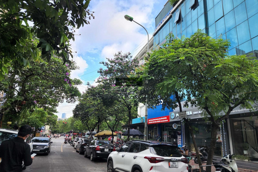 Bán hộ căn nhà tại Nguyễn Khánh Toàn, Nghĩa Đô bán ngay với giá chính chủ chỉ 72 tỷ diện tích khoảng 212m2 hỗ trợ mọi thủ tục miễn phí, giá mùa dịch.-01