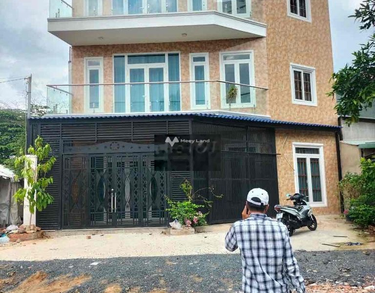 Diện tích 84.6m2 bán nhà mặt tiền nằm tại Lê Văn Chí, Thủ Đức nhà có tổng cộng 8 phòng ngủ cảm ơn đã xem tin-01