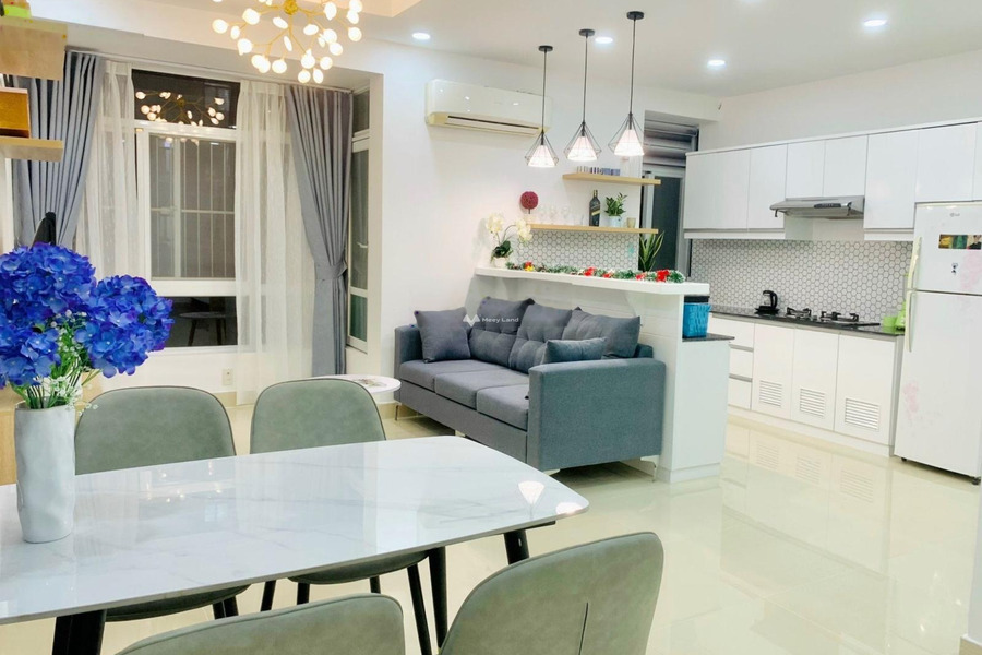 Tổng quan căn này gồm 2 phòng ngủ, cho thuê căn hộ vị trí đặt gần Quận 7, Hồ Chí Minh, 1 WC bãi đậu xe rộng-01