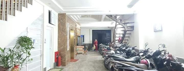 Bán tòa nhà dịch vụ chung cư mini Hoàng Quốc Việt, 84m2, 9 tầng thang máy, 20 phòng ngủ khép kín, doanh thu 130 triệu/tháng-02