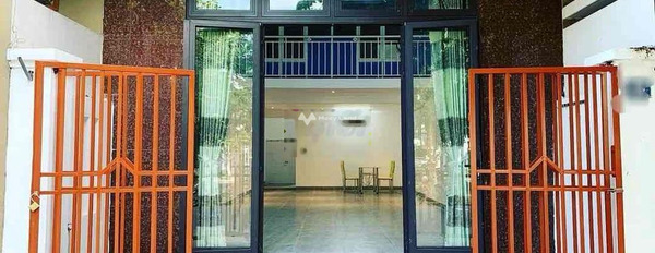 Cho thuê nhà với diện tích 100m2 vị trí nằm ở Khuê Trung, Cẩm Lệ giá thuê chốt nhanh chỉ 10 triệu/tháng, trong căn này thì có 1 PN, 1 WC-02