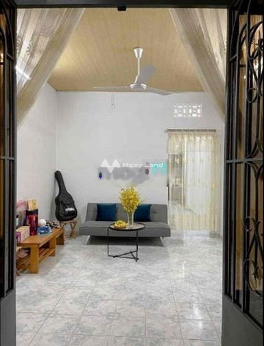 Nhà gồm 3 phòng ngủ, cho thuê nhà, giá thuê hạt dẻ từ 13.85 triệu/tháng diện tích mặt tiền 120m2 trong Quận 10, Hồ Chí Minh-01