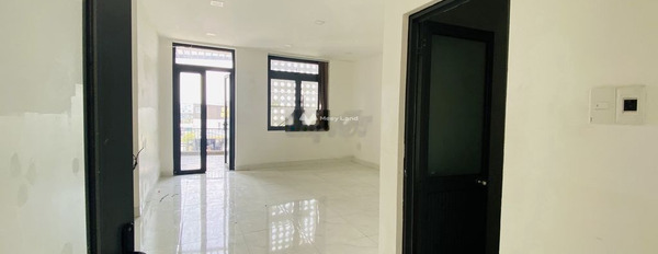 Tại Nguyễn Phước Lan, Hòa Xuân, cho thuê nhà, giá thuê bàn giao 20 triệu/tháng có diện tích chính 100m2, trong căn này gồm 3 PN gọi ngay!-03