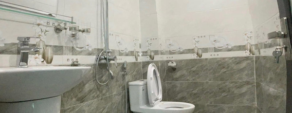 Diện tích thực là 60m2, cho thuê nhà ở ngay ở Kim Liên, Hà Nội, tổng quan trong ngôi nhà 5 phòng ngủ, 5 WC sổ hồng chính chủ-03