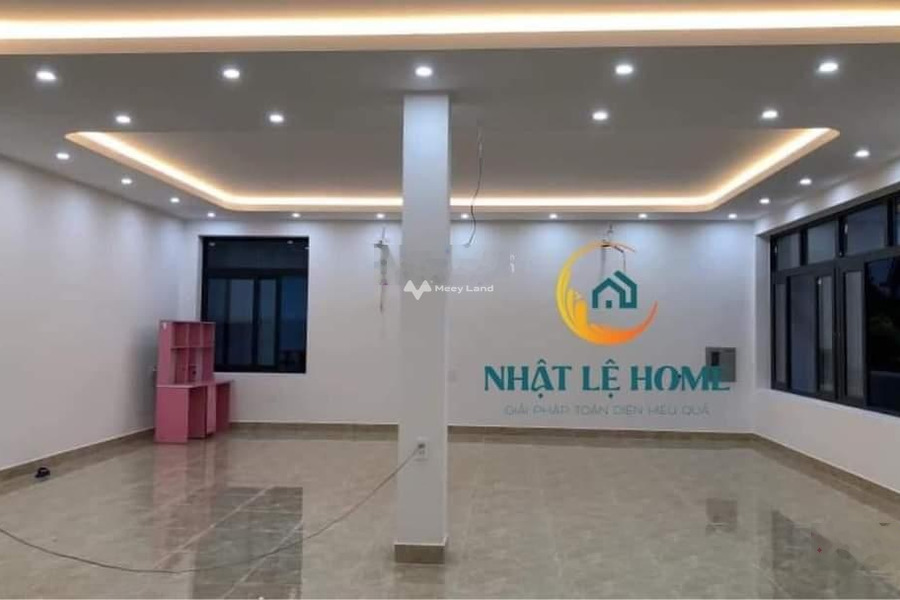 Nằm ngay bên trong Đồng Phú, Đồng Hới cho thuê sàn văn phòng diện tích chung là 390m2-01