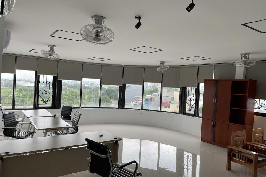 Vị trí mặt tiền ngay trên Hoàng Mai, Hà Nội cho thuê sàn văn phòng có diện tích tổng là 80m2 nội thất đặc sắc - Điều hòa, rèm, thiết bị vệ sinh mới.-01