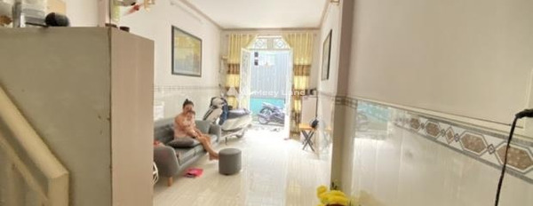 Diện tích 30m2 bán nhà vị trí đặt ngay ở Quận 12, Hồ Chí Minh căn nhà gồm 2 phòng ngủ hỗ trợ mọi thủ tục miễn phí-02