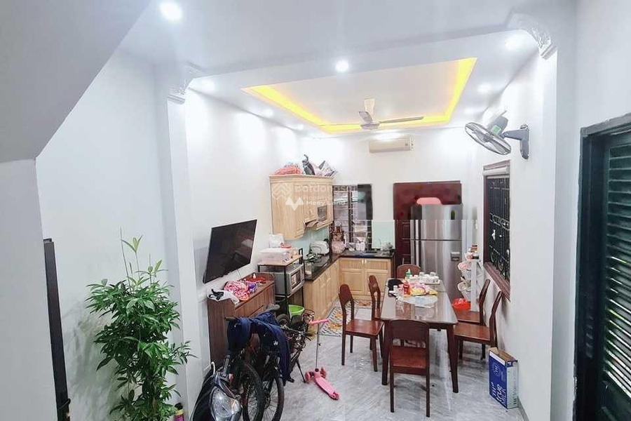Có diện tích chính 25m2 bán nhà mặt tiền tọa lạc trên Phương Mai, Hà Nội hỗ trợ mọi thủ tục miễn phí, giá mùa dịch.-01