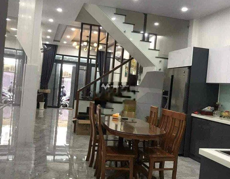 Vị trí thuận lợi ở Bình Hưng Hòa A, Bình Tân bán nhà bán ngay với giá bàn giao chỉ 5.25 tỷ trong căn này có 2 phòng ngủ 2 WC-01
