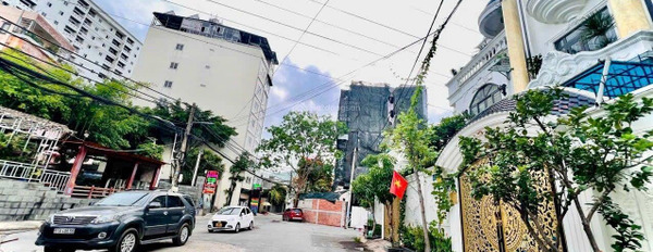 Bán biệt thự vị trí đặt tại trung tâm Linh Trung, Hồ Chí Minh bán ngay với giá đề cử 18 tỷ diện tích chính là 1654m2, tổng quan nhà này 4 phòng ngủ-03