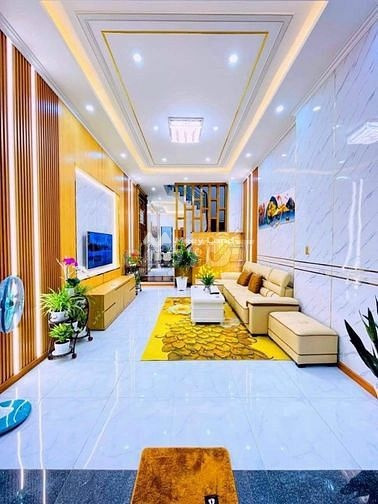 Diện tích khoảng 130m2 bán nhà vị trí đẹp nằm ở Dương Hiến Quyền, Nha Trang ngôi nhà này bao gồm 6 phòng ngủ liên hệ ngay để được tư vấn-01