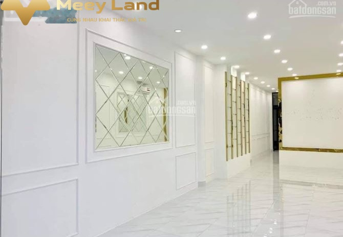 Giá thỏa thuận 14 triệu/tháng, cho thuê cửa hàng chuẩn 65 m2, vị trí đặt vị trí nằm tại Phố Trần Bình, Hà Nội