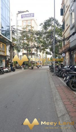 Diện tích 72m2 bán nhà ở vị trí phát triển Nguyễn Văn Tuyết, Hà Nội hướng Tây-Nam với lộ chính 10 mét 8 WC hỗ trợ mọi thủ tục miễn phí